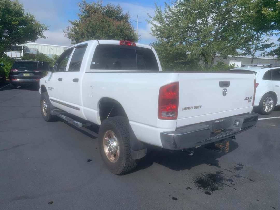 2006 Dodge Ram 2500 SLT - Image 2
