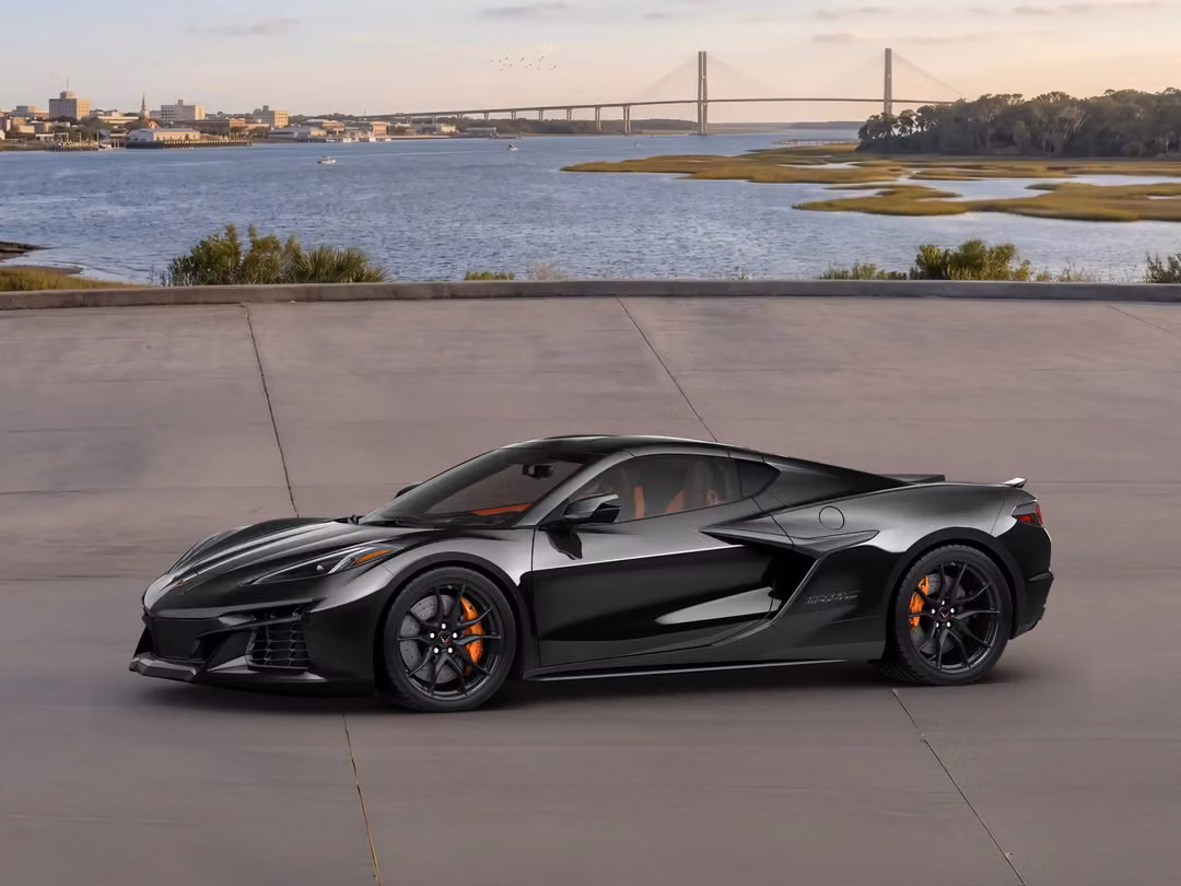 2027 Chevrolet Corvette Grand Sport - Image 2