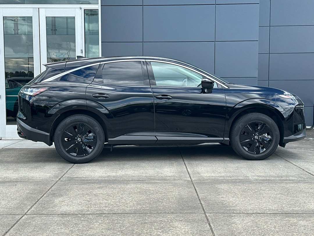 2025 Nissan Murano SV - Image 2