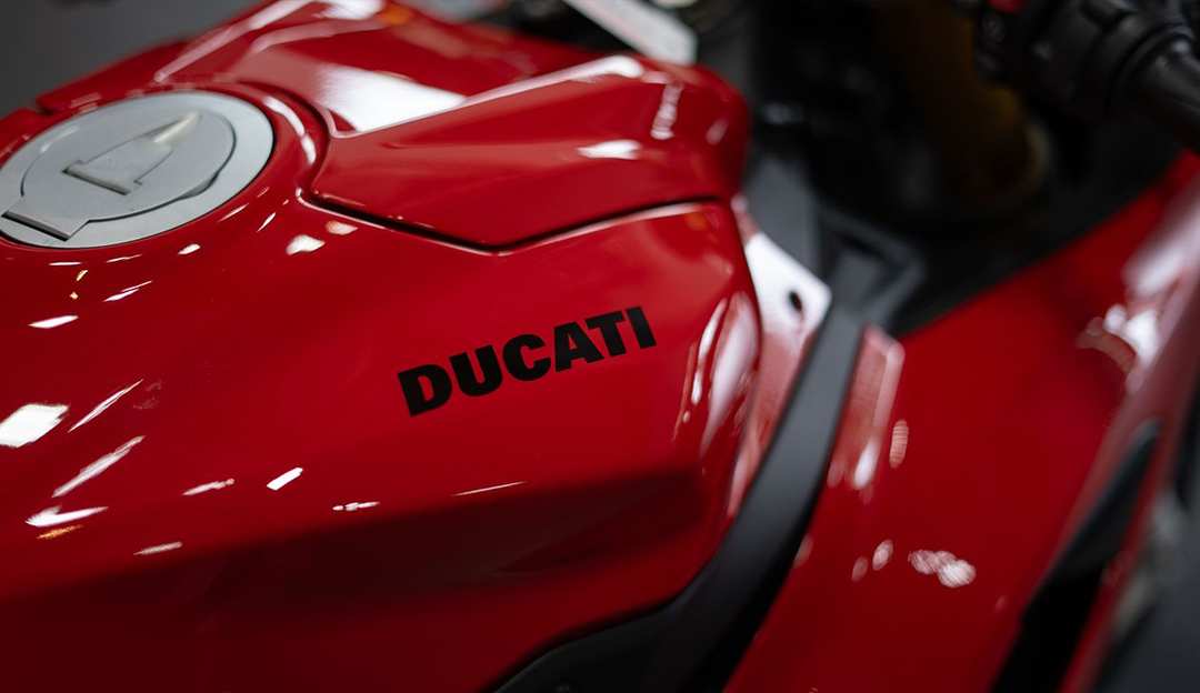 2026 Ducati Panigale V2 S - Image 3
