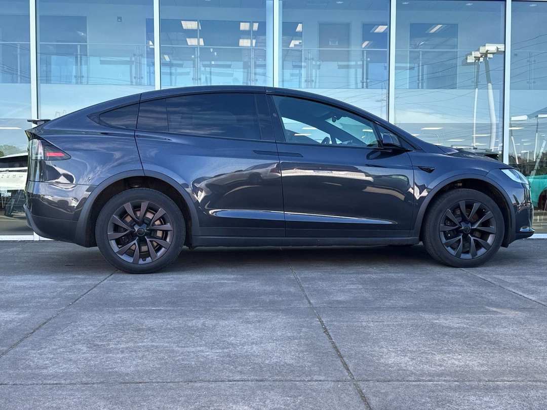 2024 Tesla Model X Base - Image 2