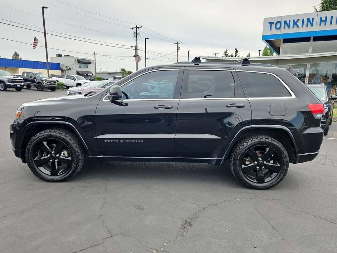 2015 Jeep Grand Cherokee Altitude - Image 3