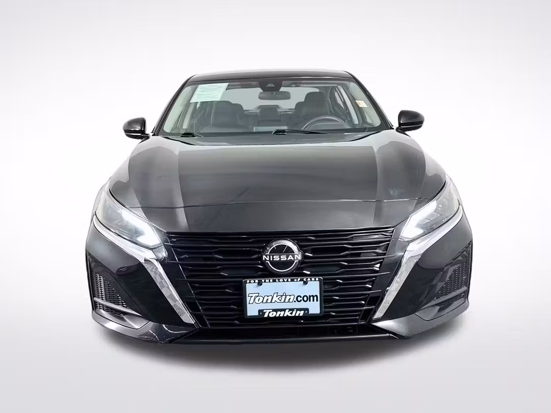 2023 Nissan Altima 2.5 SV - Image 2