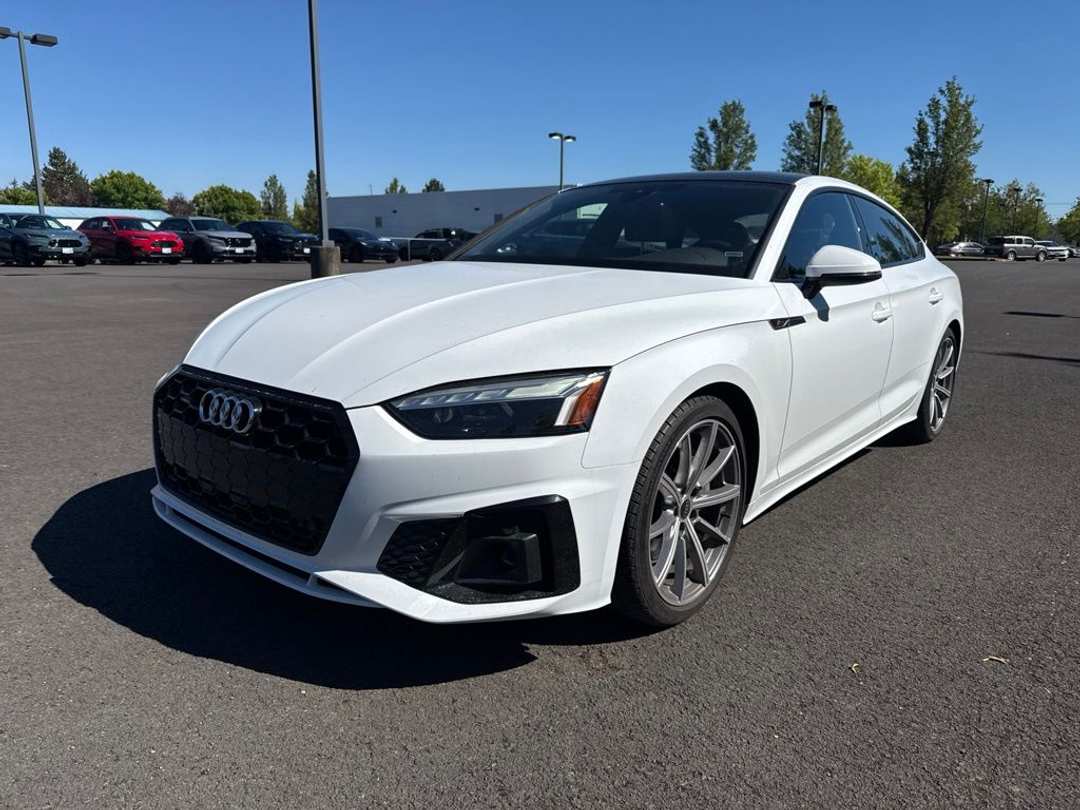 2025 Audi A5 Sportback 45 S line Premium - Image 3