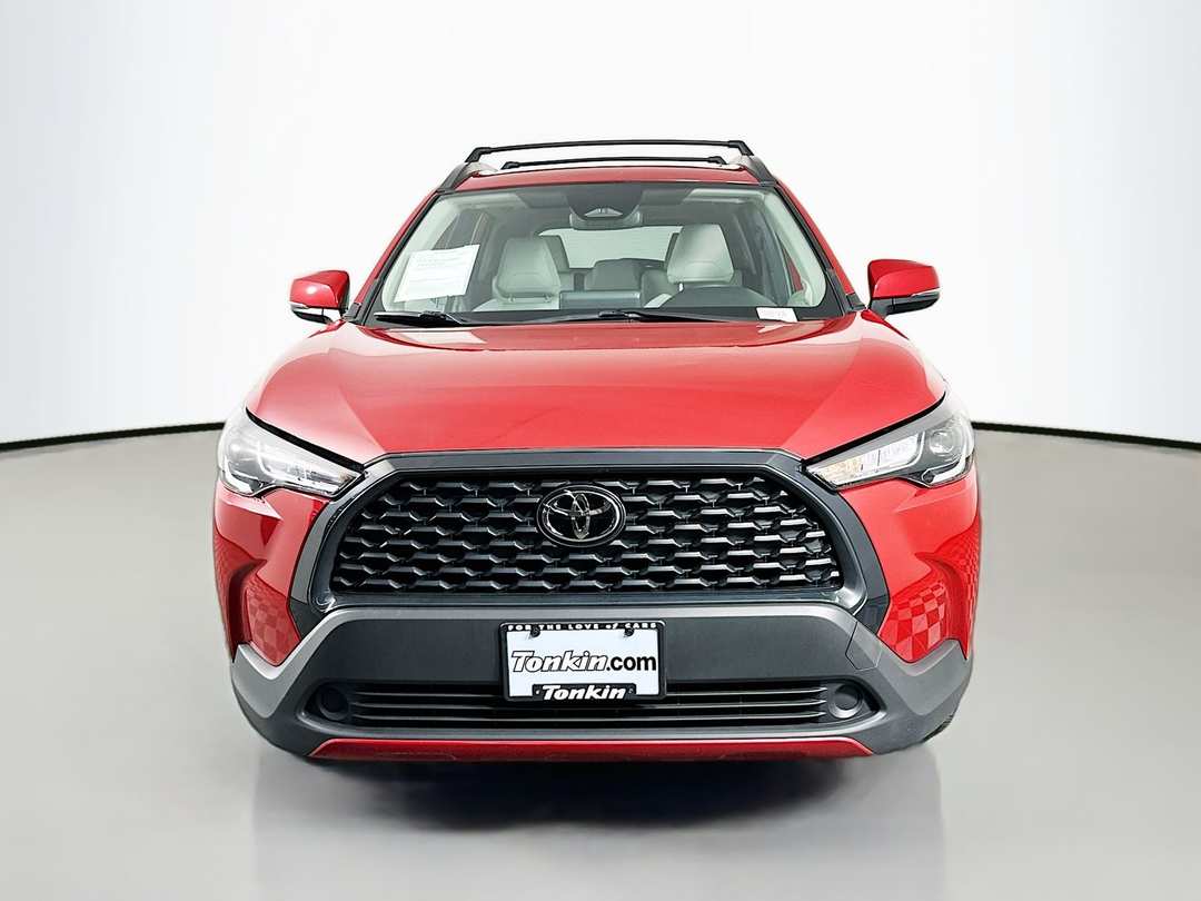 2024 Toyota Corolla Cross LE - Image 2