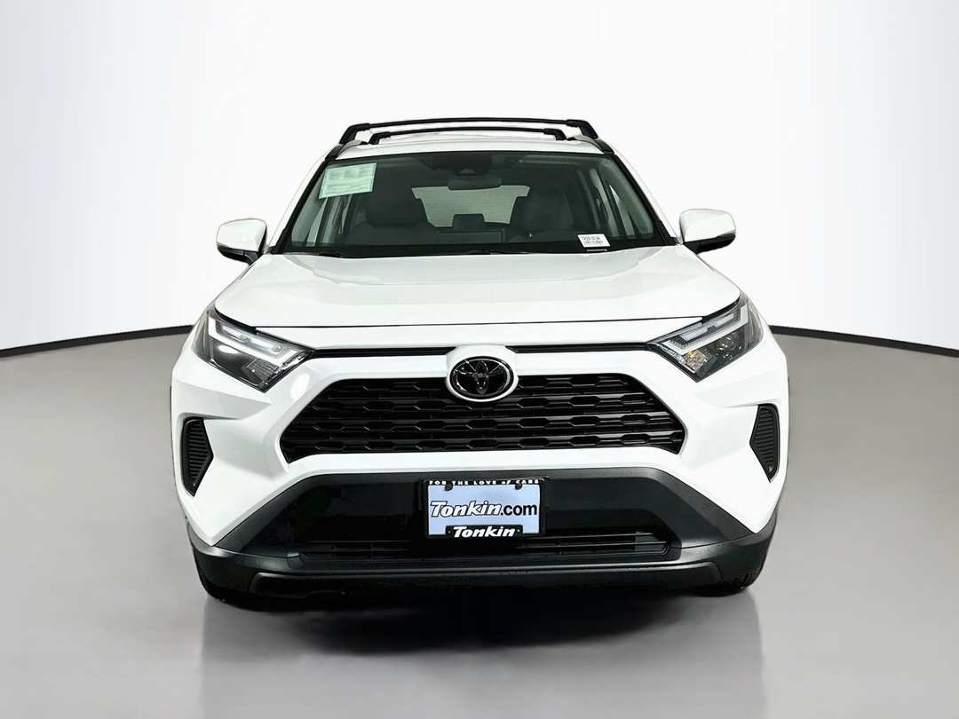 2025 Toyota Rav4 XLE - Image 2