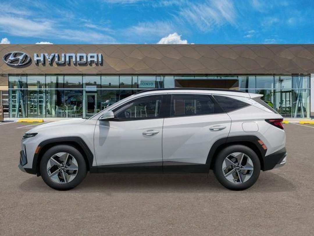 2026 Hyundai Tucson Plug-In Hybrid SEL - Image 3