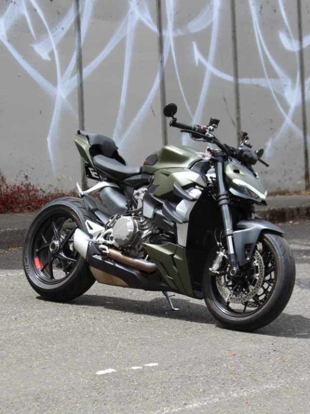 2024 Ducati Streetfighter V2