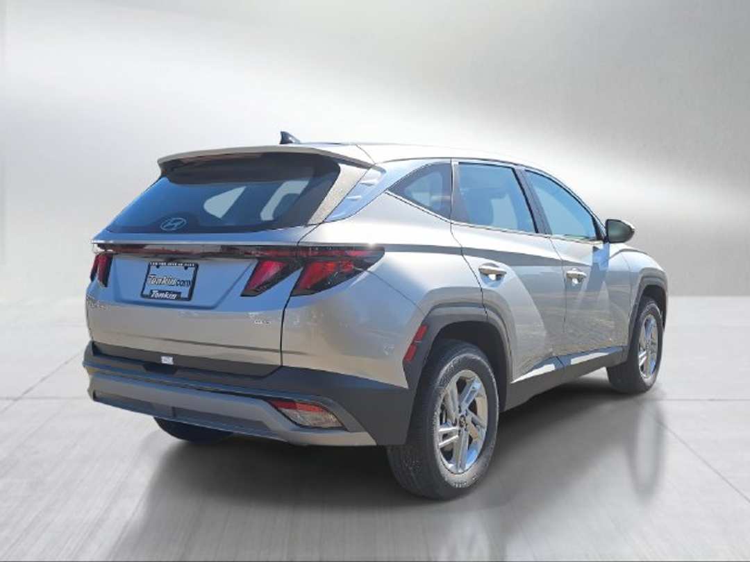 2026 Hyundai Tucson SE - Image 3