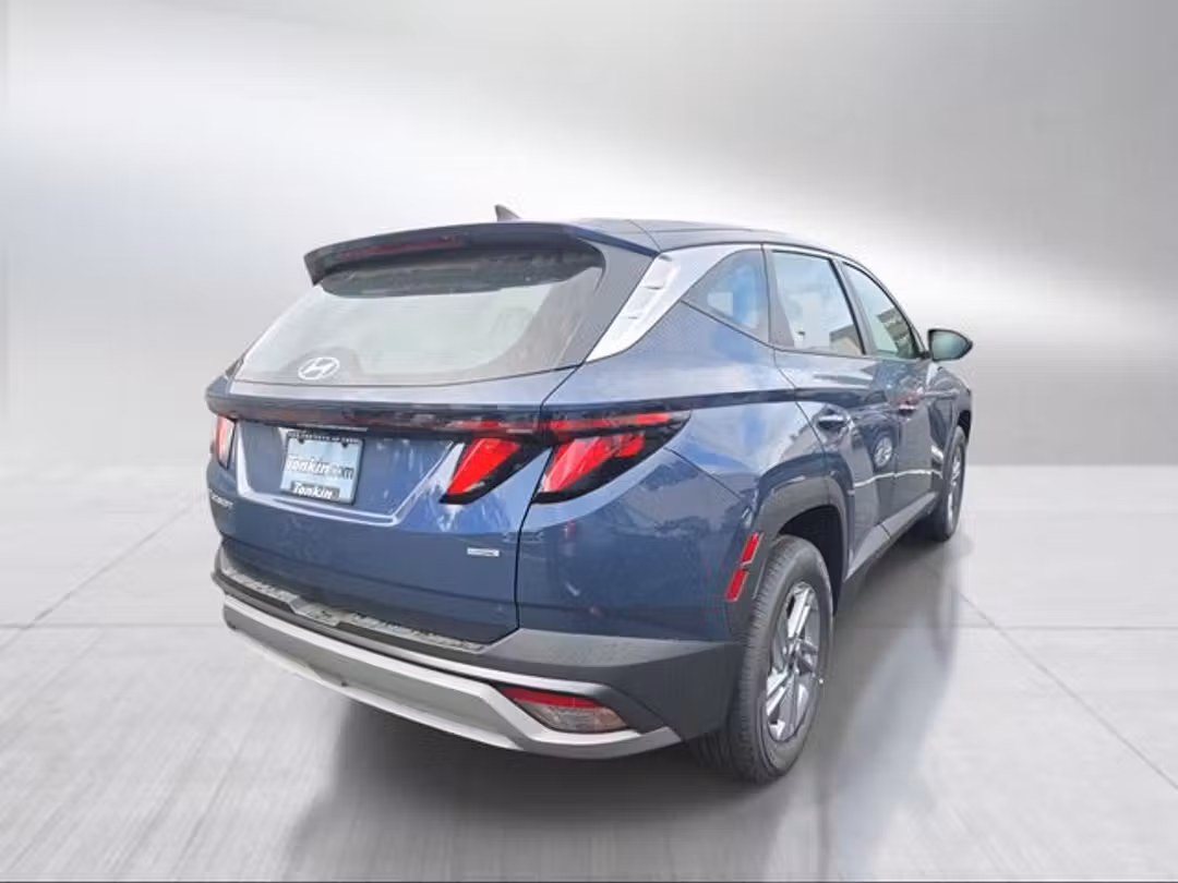 2026 Hyundai Tucson SE - Image 3