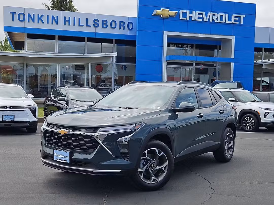 2026 Chevrolet Trax LT - Image 2