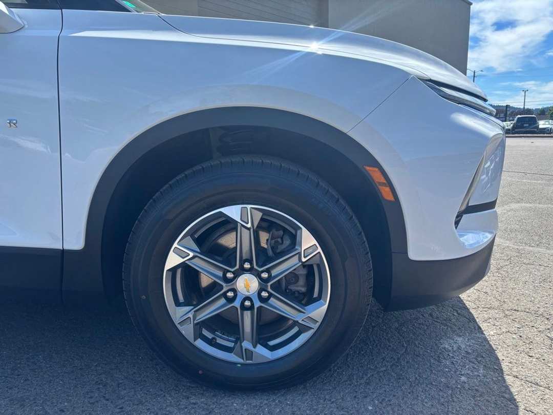 2024 Chevrolet Blazer LT - Image 2