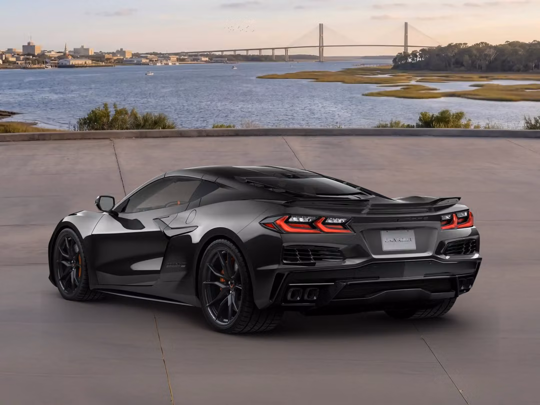 2027 Chevrolet Corvette Grand Sport - Image 3