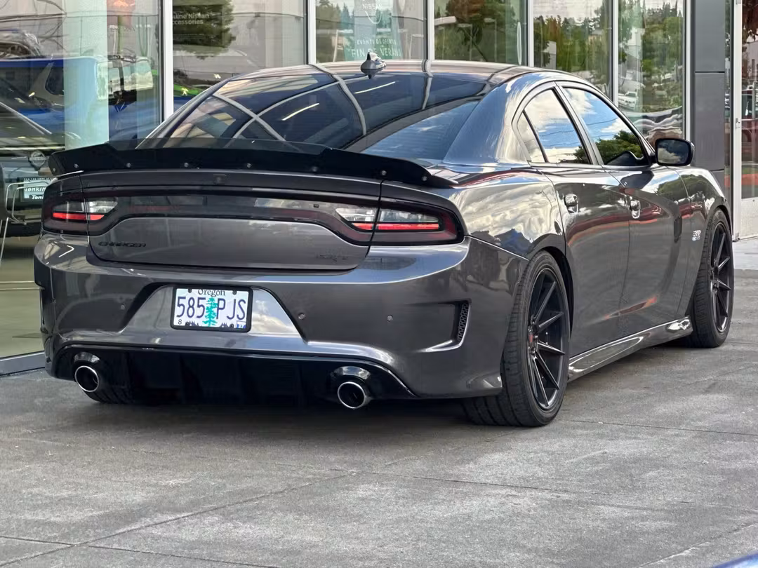 2017 Dodge Charger R/T Scat Pack - Image 3