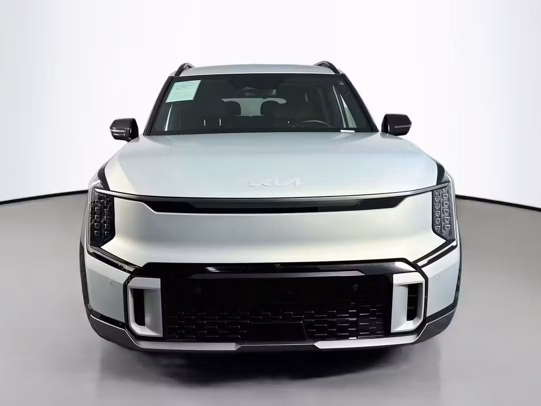2024 Kia Ev9 GTLine - Image 2