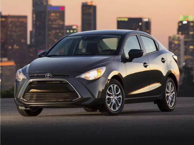 2017 Toyota Yaris Ia Base
