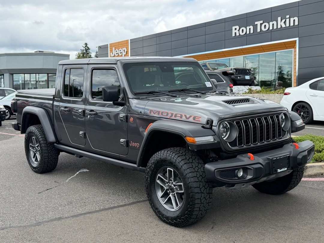 2025 Jeep Gladiator Mojave - Image 2