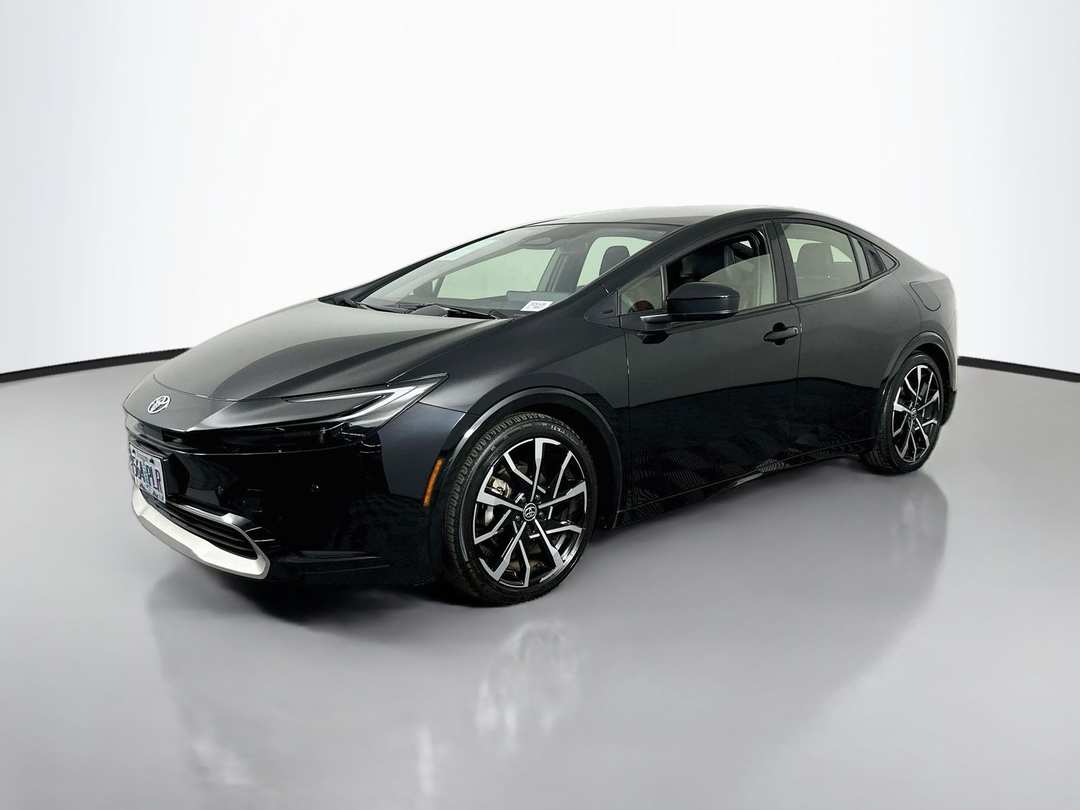 2023 Toyota Prius Prime XSE - Image 3