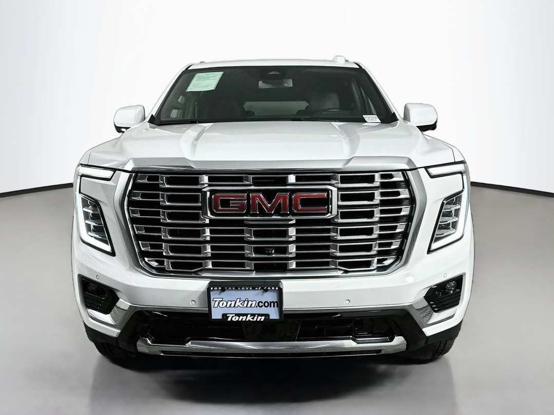 2025 GMC Yukon Xl Denali - Image 2