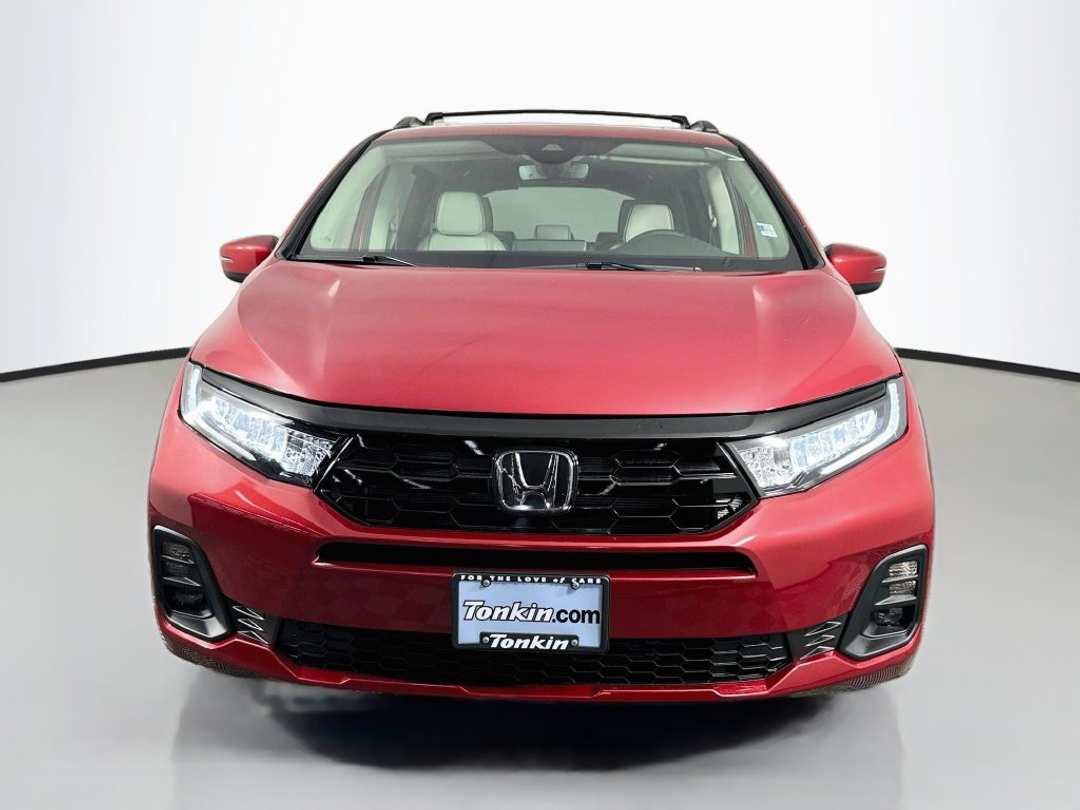 2027 Honda Odyssey Touring - Image 2