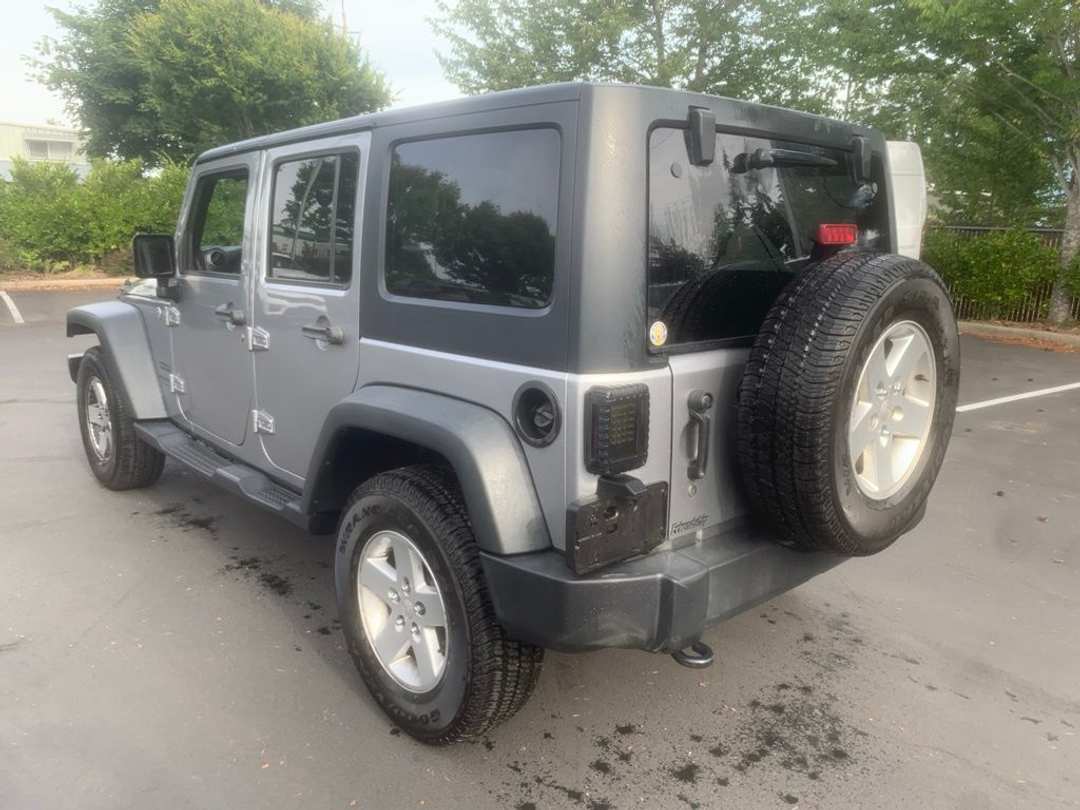 2018 Jeep Wrangler Jk Unlimited Sport - Image 2