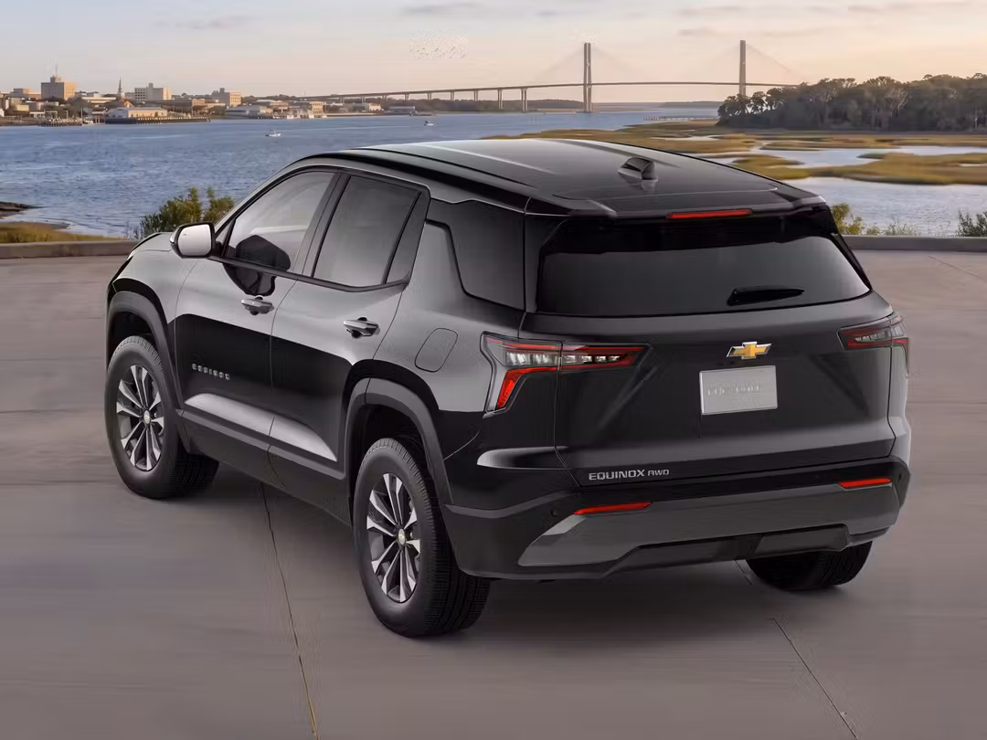 2027 Chevrolet Equinox LT - Image 2