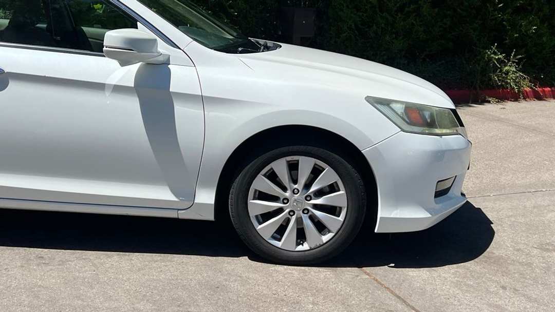 2014 Honda Accord EXL - Image 2