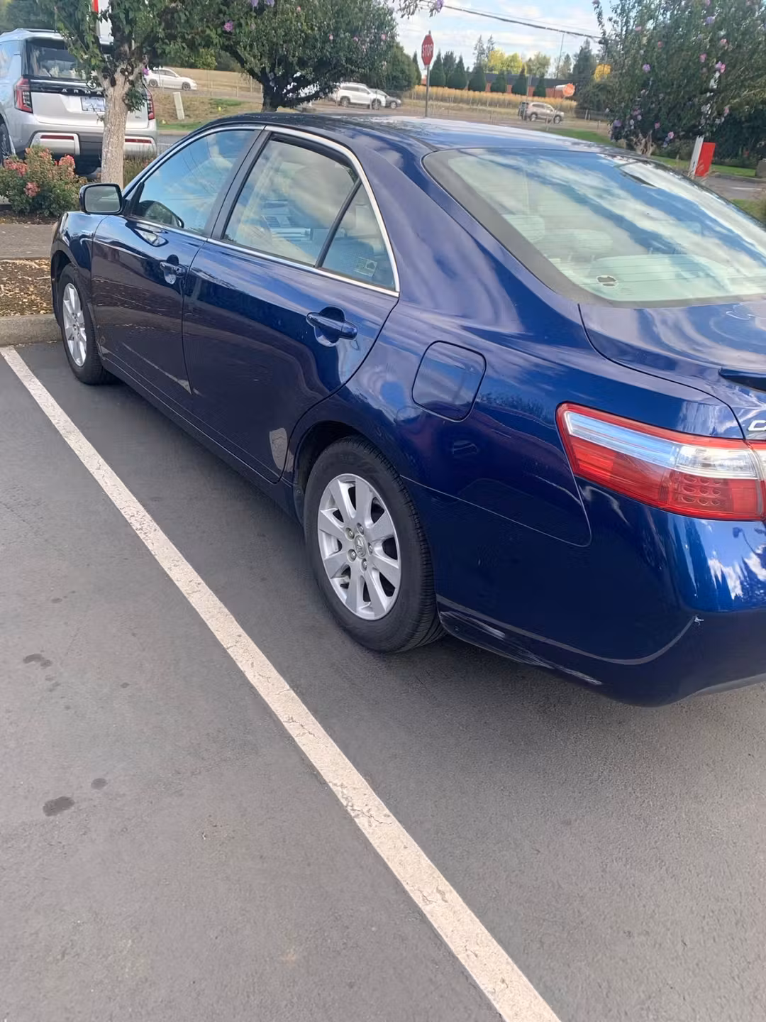 2009 Toyota Camry Hybrid Base - Image 2