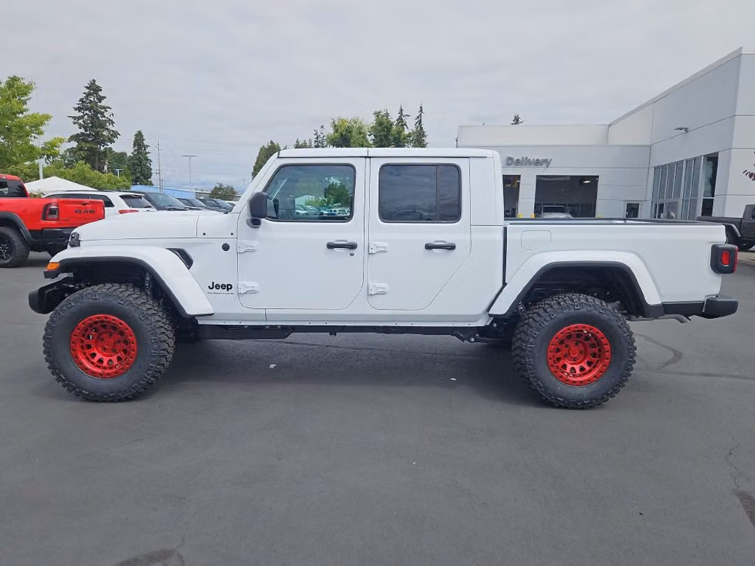 2026 Jeep Gladiator Sport S - Image 3