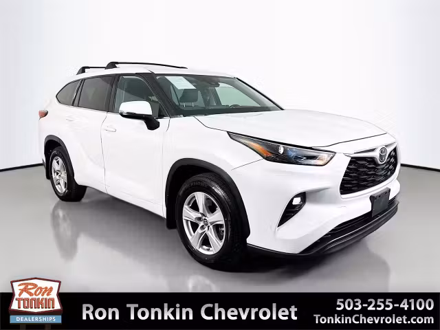 2022 Toyota Highlander LE