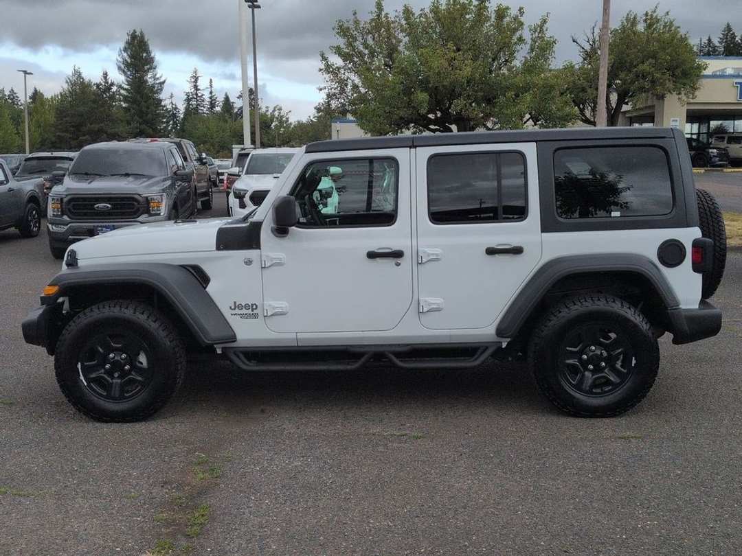 2018 Jeep Wrangler Unlimited Sport - Image 2