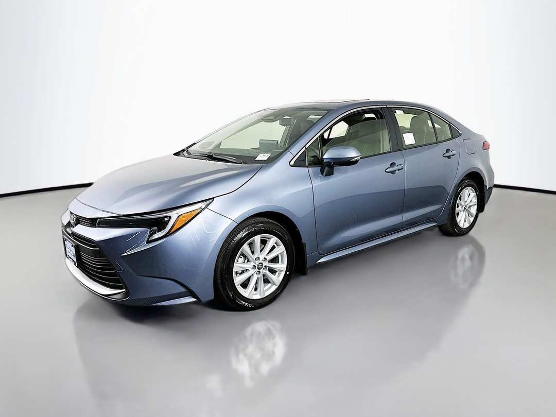 2026 Toyota Corolla Hybrid XLE - Image 3
