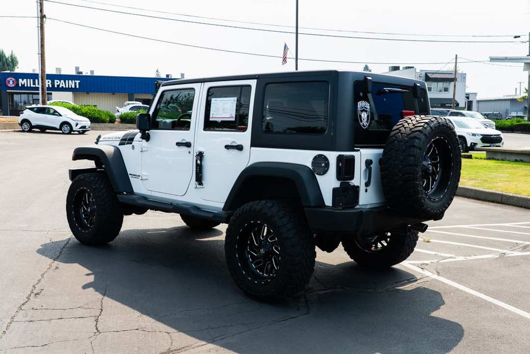 2016 Jeep Wrangler Unlimited Rubicon - Image 3