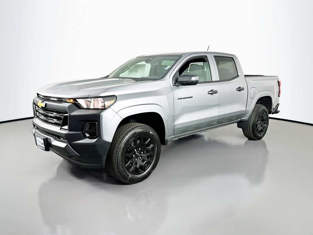 2026 Chevrolet Colorado Work - Image 3