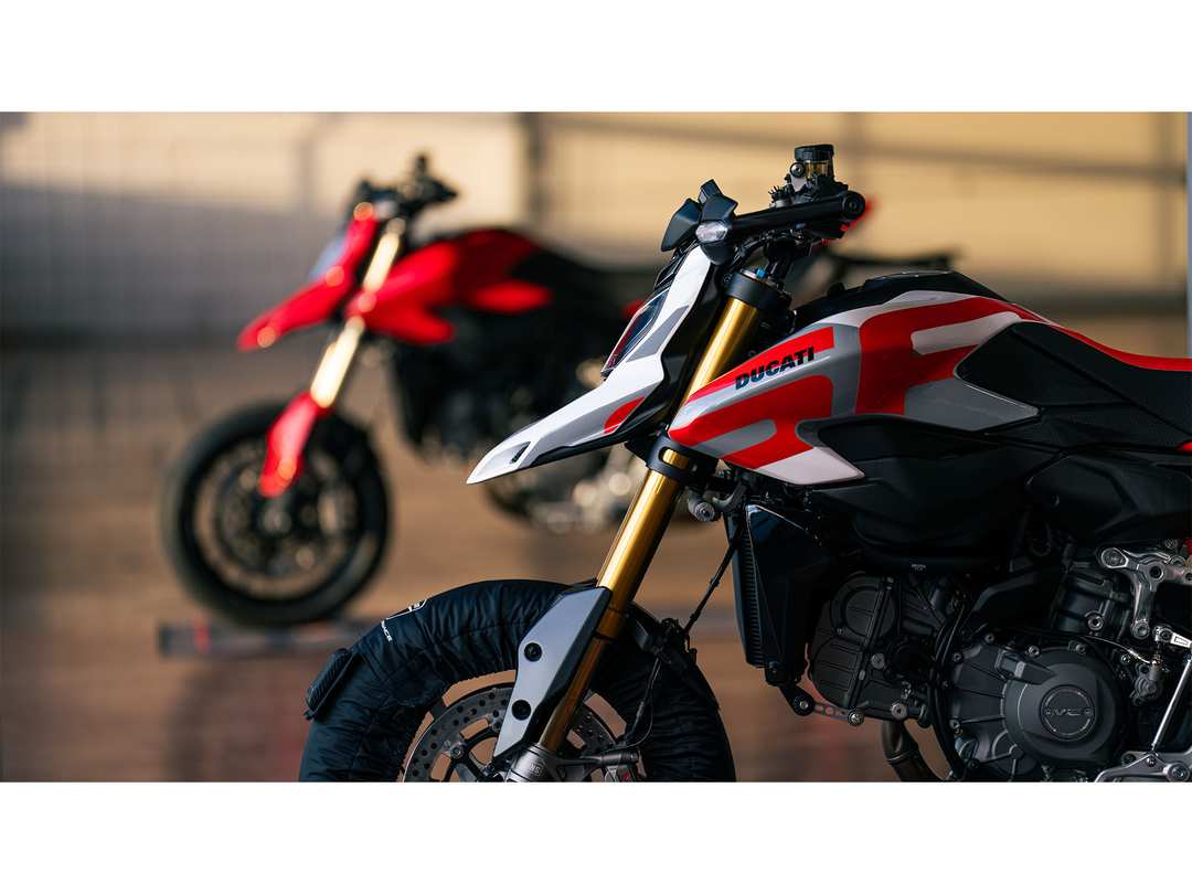 2026 Ducati Hypermotard V2 Sp - Image 3