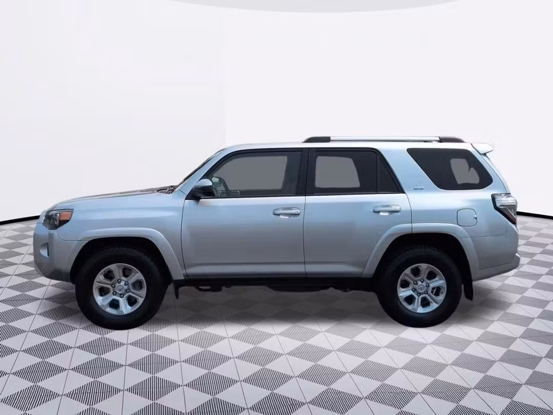 2021 Toyota 4Runner SR5 - Image 2