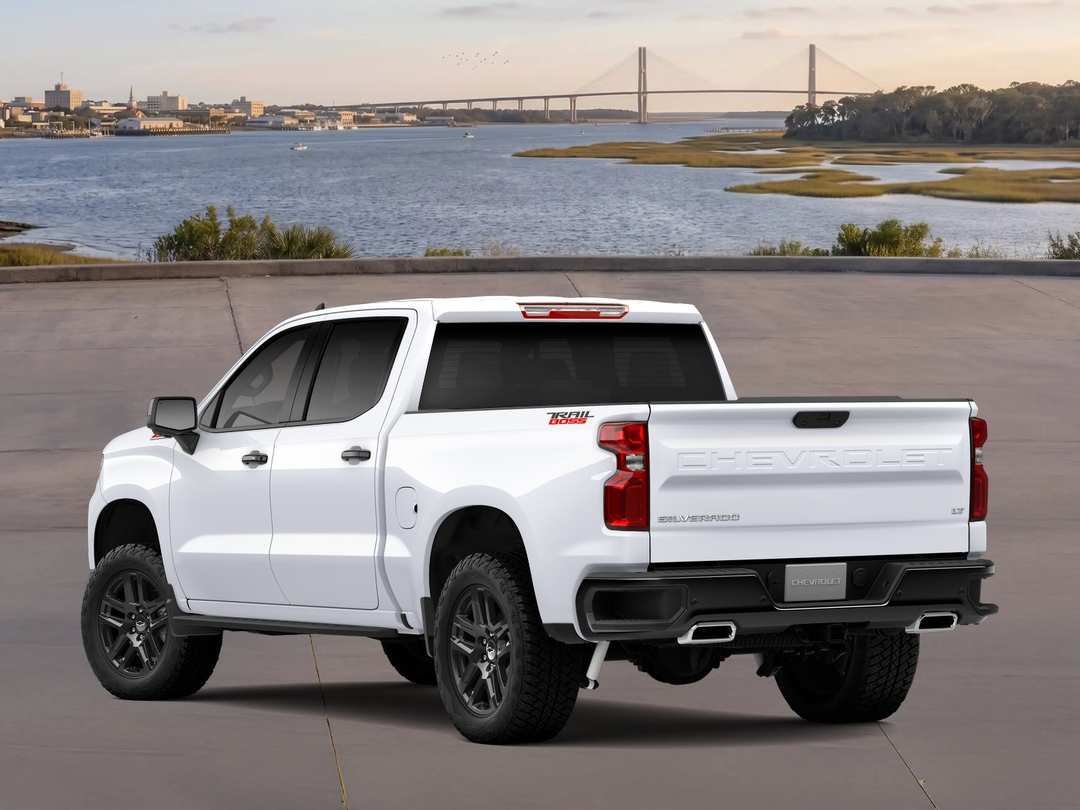 2026 Chevrolet Silverado 1500 LT Trail Boss - Image 2