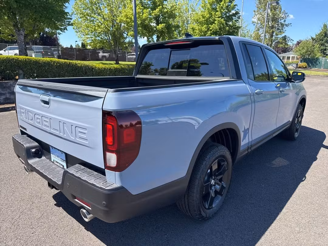 2026 Honda Ridgeline Black Edition - Image 3