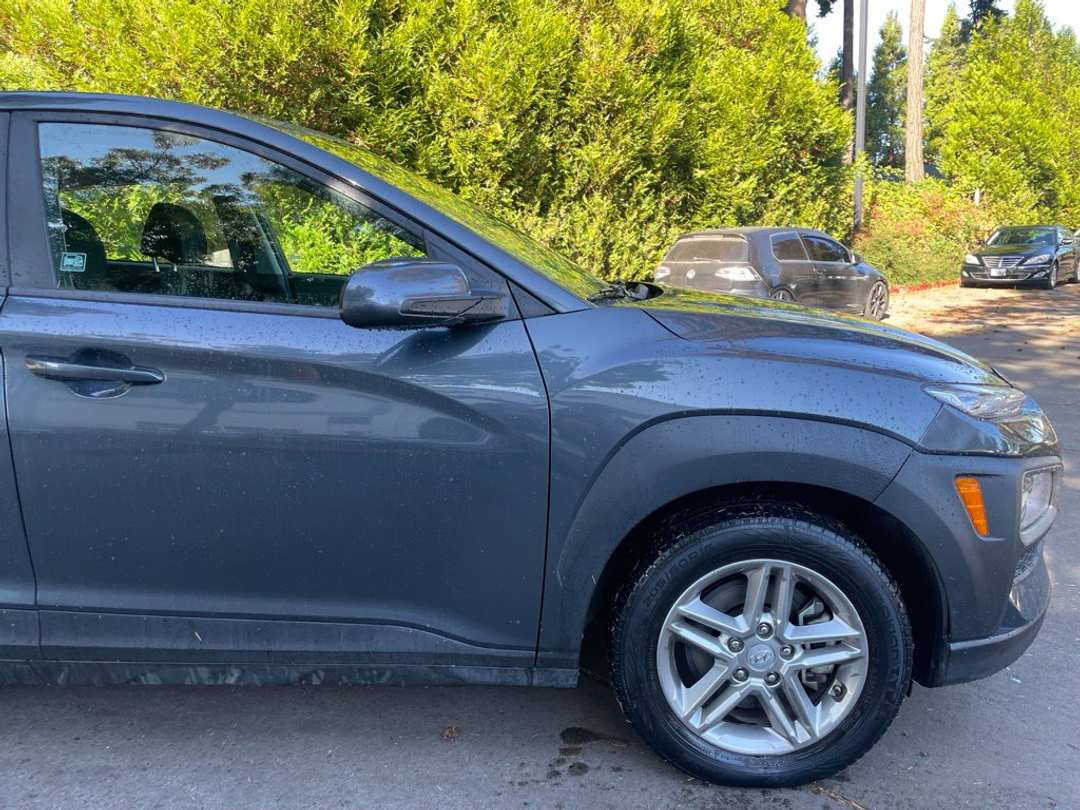 2021 Hyundai Kona SE - Image 2