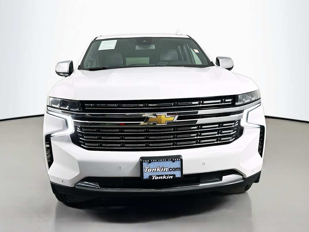 2024 Chevrolet Suburban Premier - Image 2