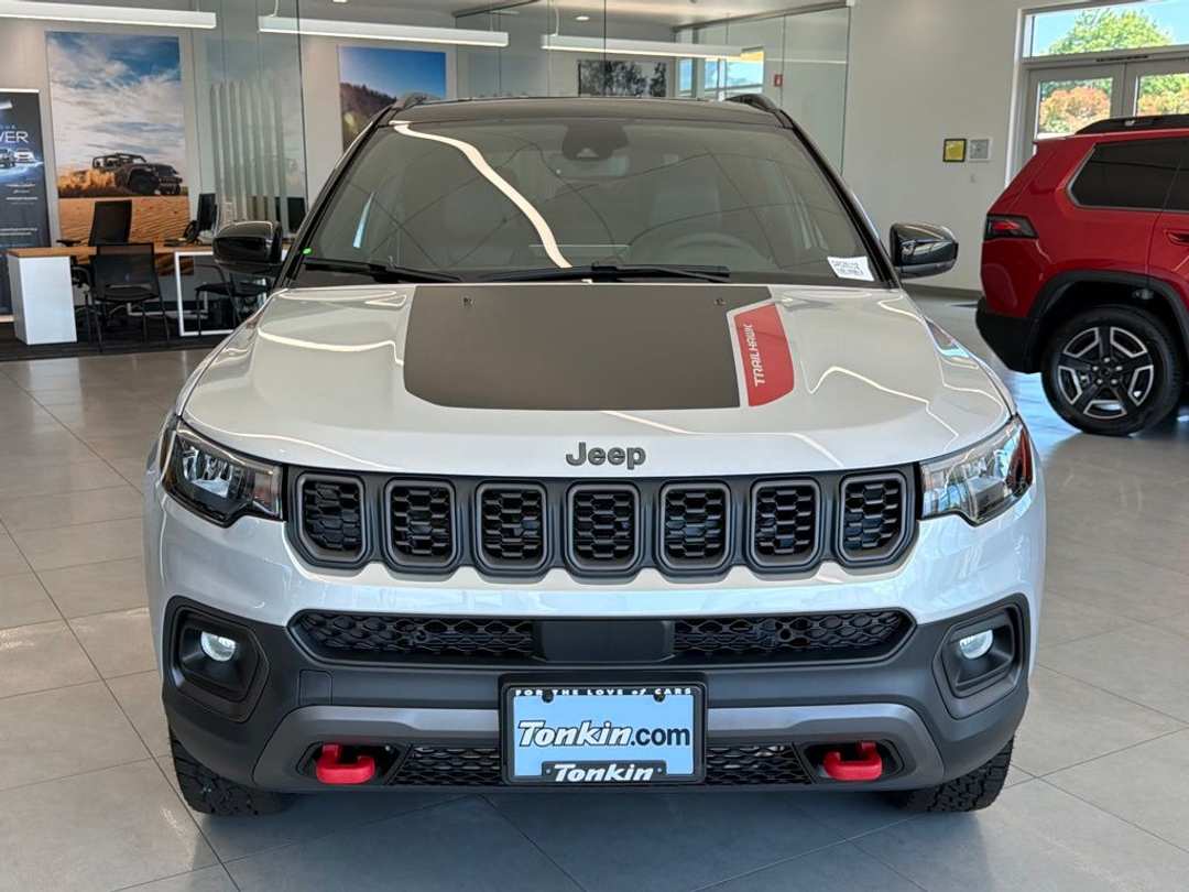 2026 Jeep Compass Trailhawk - Image 3