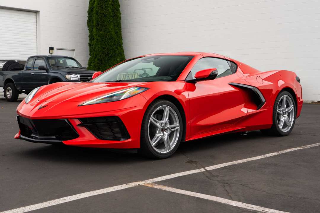 2025 Chevrolet Corvette Stingray - Image 3