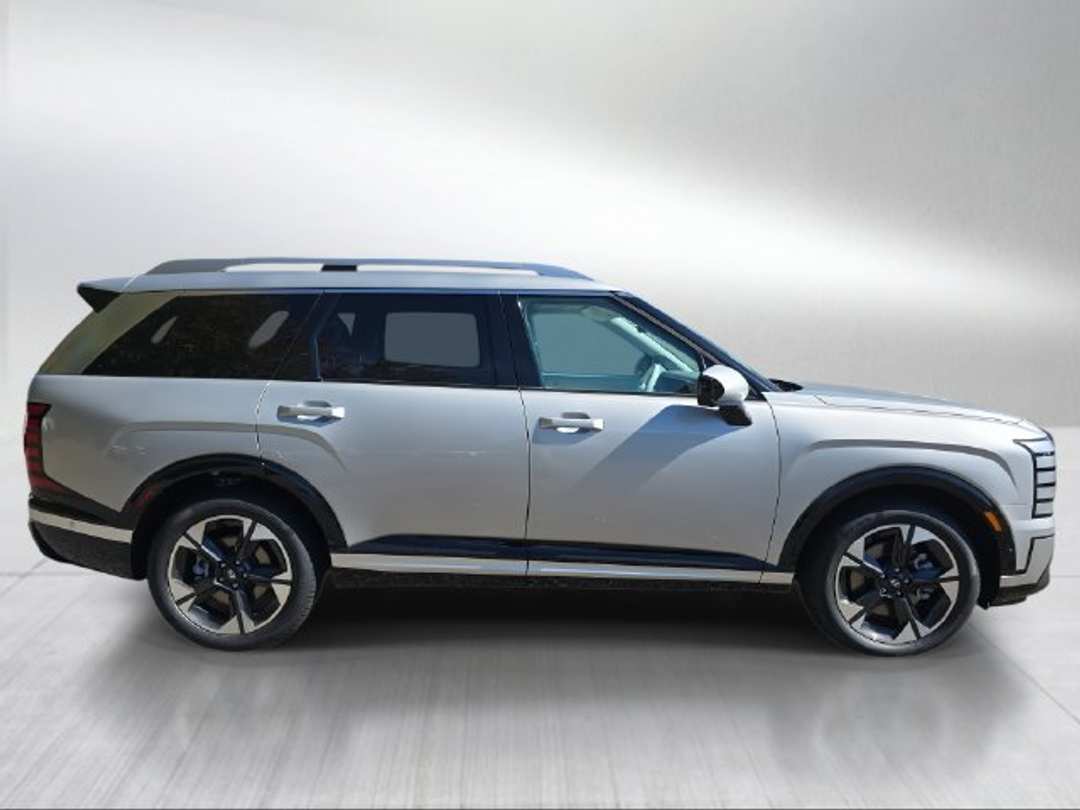 2027 Hyundai Palisade Hybrid Limited - Image 2