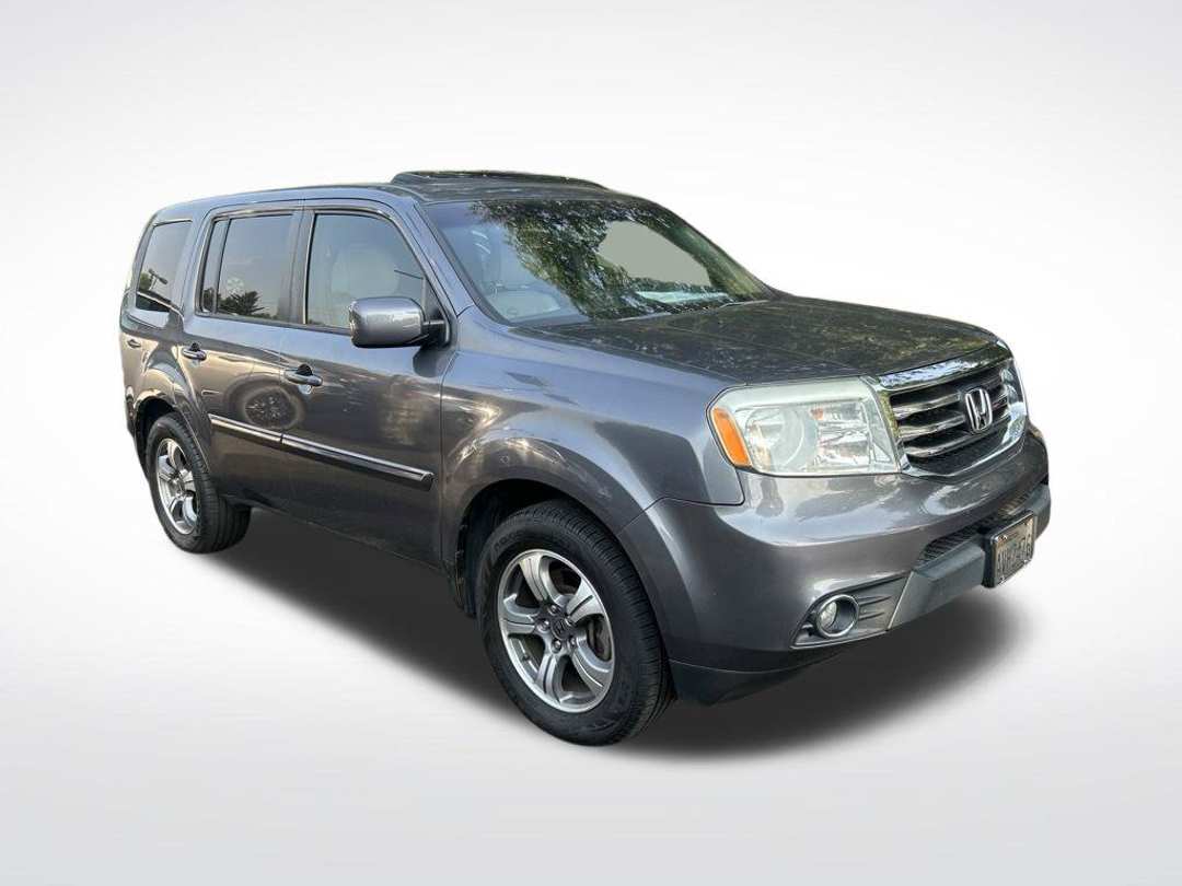 2015 Honda Pilot SE - Image 2
