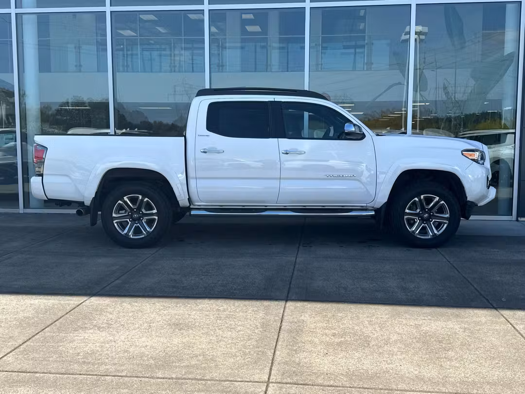 2017 Toyota Tacoma Limited - Image 2
