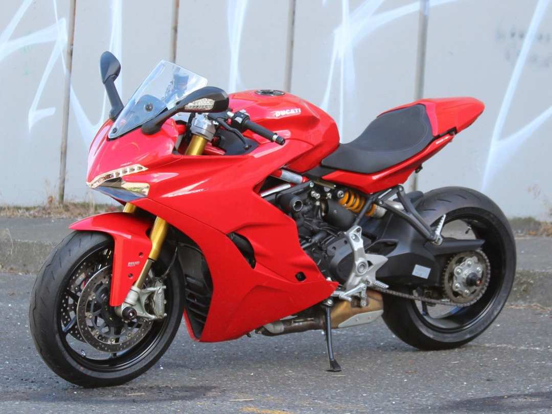 2018 Ducati Supersport S - Image 3