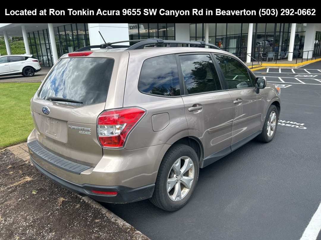 2015 Subaru Forester 2.5i Premium - Image 3