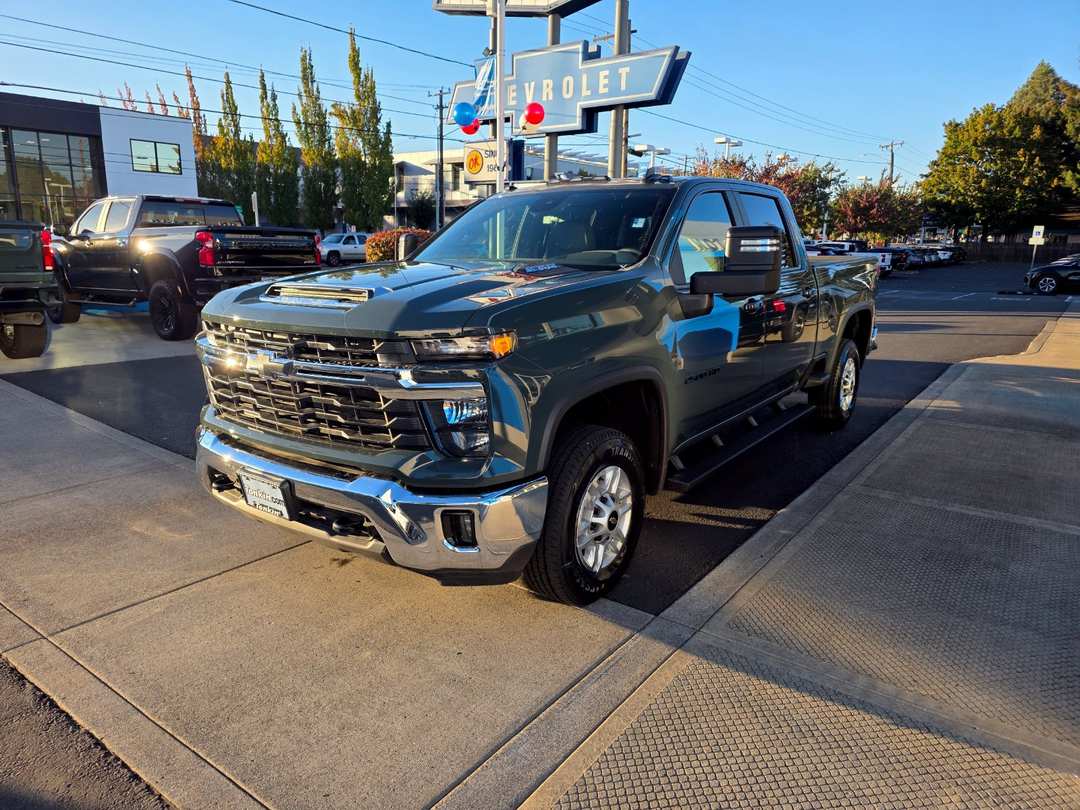 2026 Chevrolet Silverado 2500Hd LT - Image 2