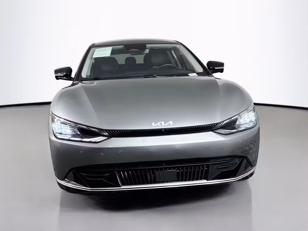 2022 Kia Ev6 Wind - Image 2