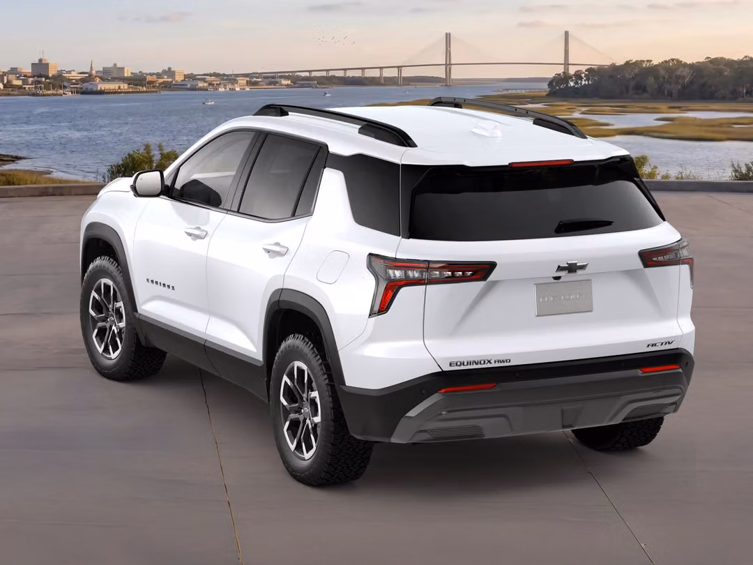 2027 Chevrolet Equinox ACTIV - Image 2
